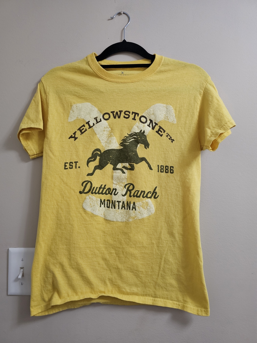 Yellowstone Dutton Ranch Montana Graphic Tee - Mustard Yellow - Size S